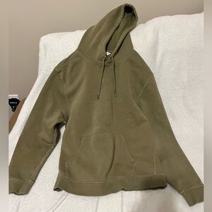 Green DSG hoodie 
Men’s L
Good condition
